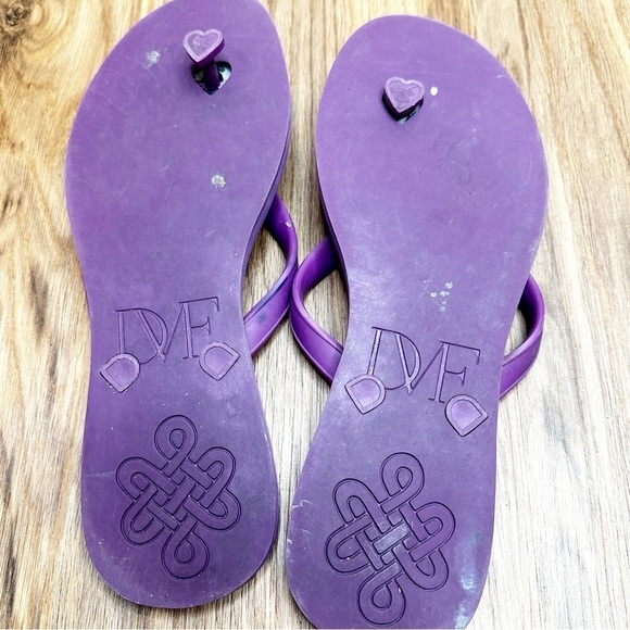 ✨Diane Von Furstenberg flip flops✨ - Picture 6 of 6